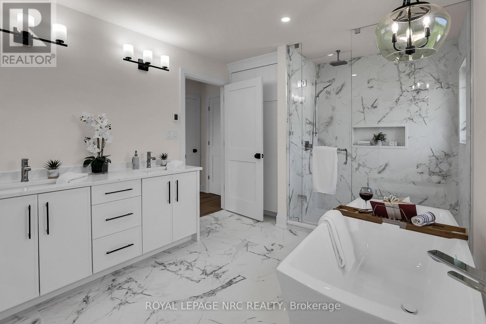 2021 Victoria Avenue, Pelham (North Pelham), ON