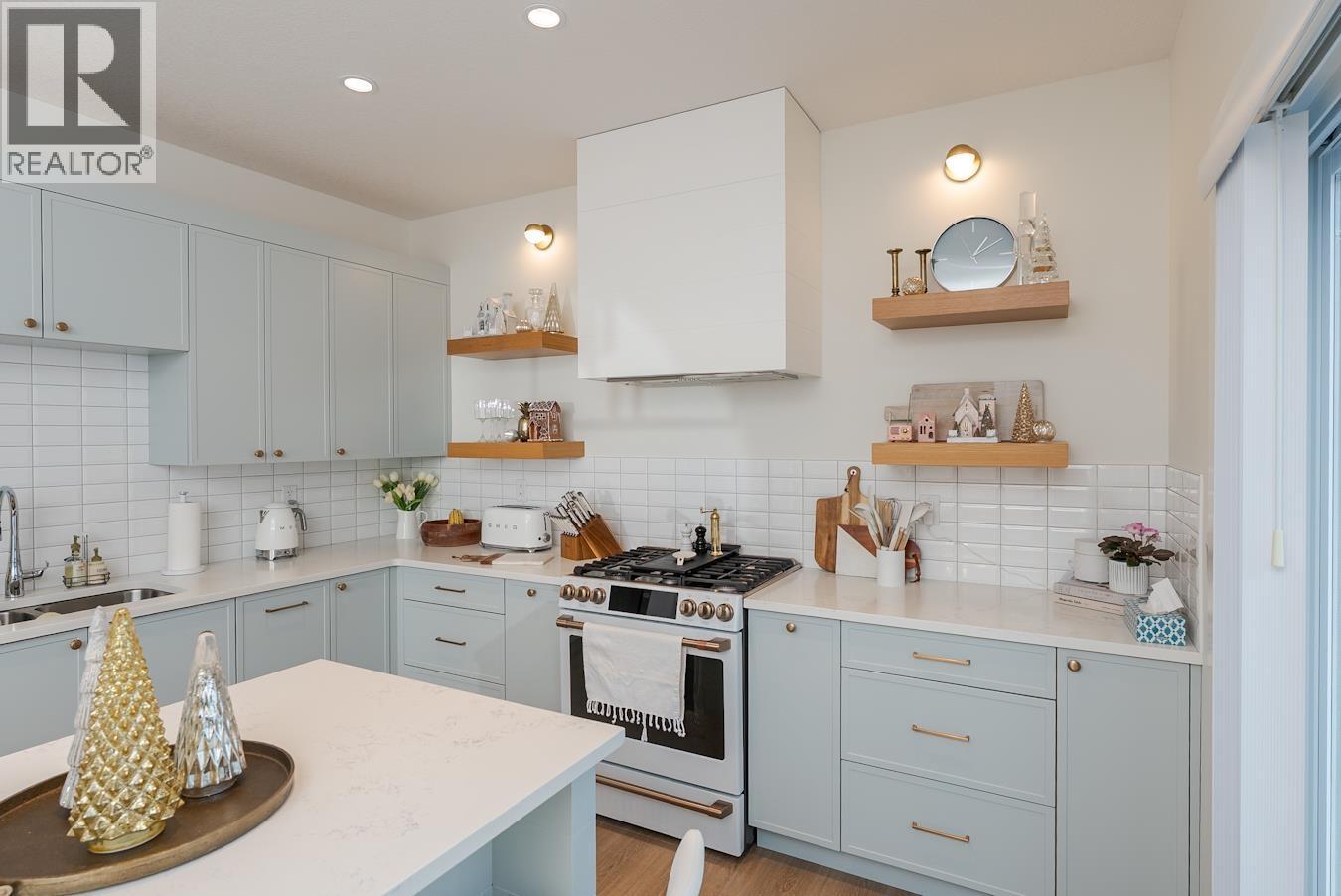 101 4274 22Nd Avenue, Prince George, BC - Indoor Photo Showing Kitchen With Upgraded Kitchen