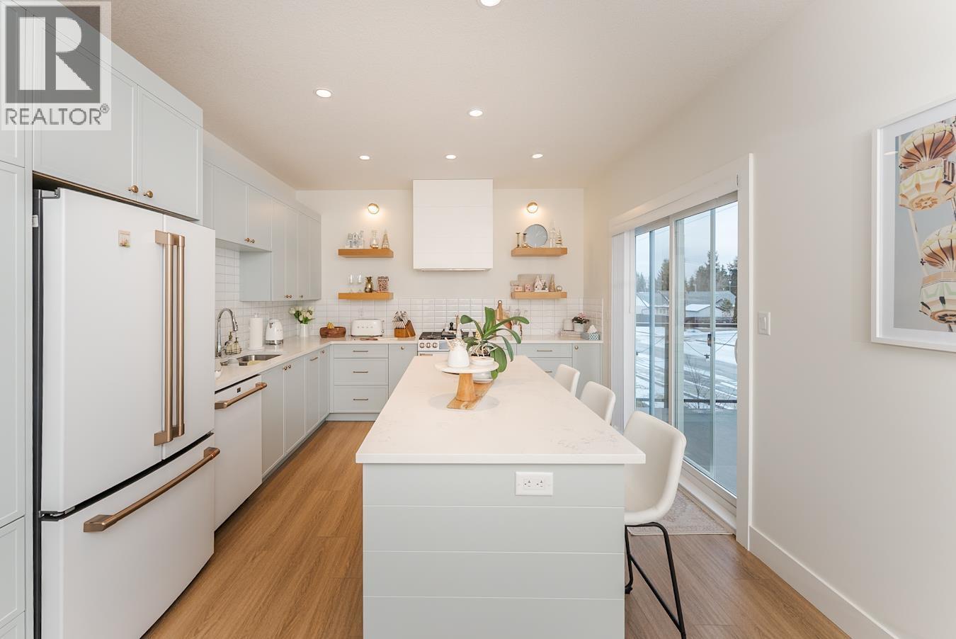 101 4274 22Nd Avenue, Prince George, BC - Indoor Photo Showing Kitchen