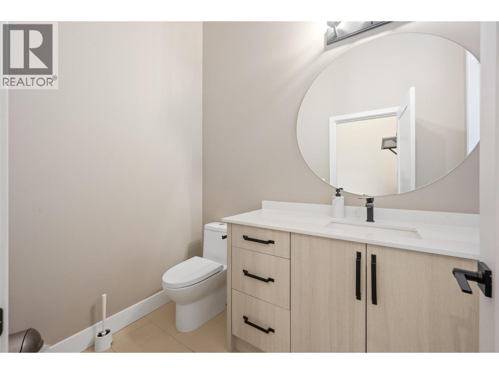 8000 Vedette Drive Unit# 22, Osoyoos, BC - Indoor Photo Showing Bathroom