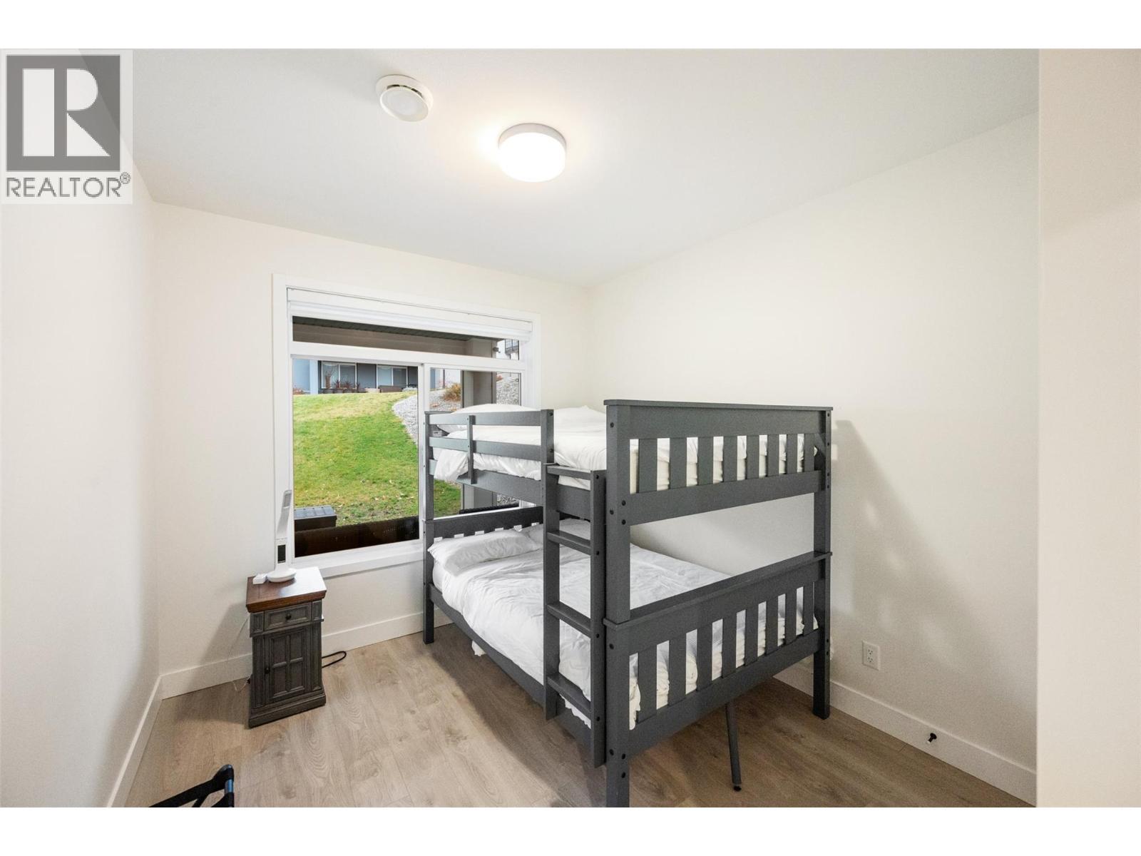 8000 Vedette Drive Unit# 22, Osoyoos, BC - Indoor Photo Showing Bedroom