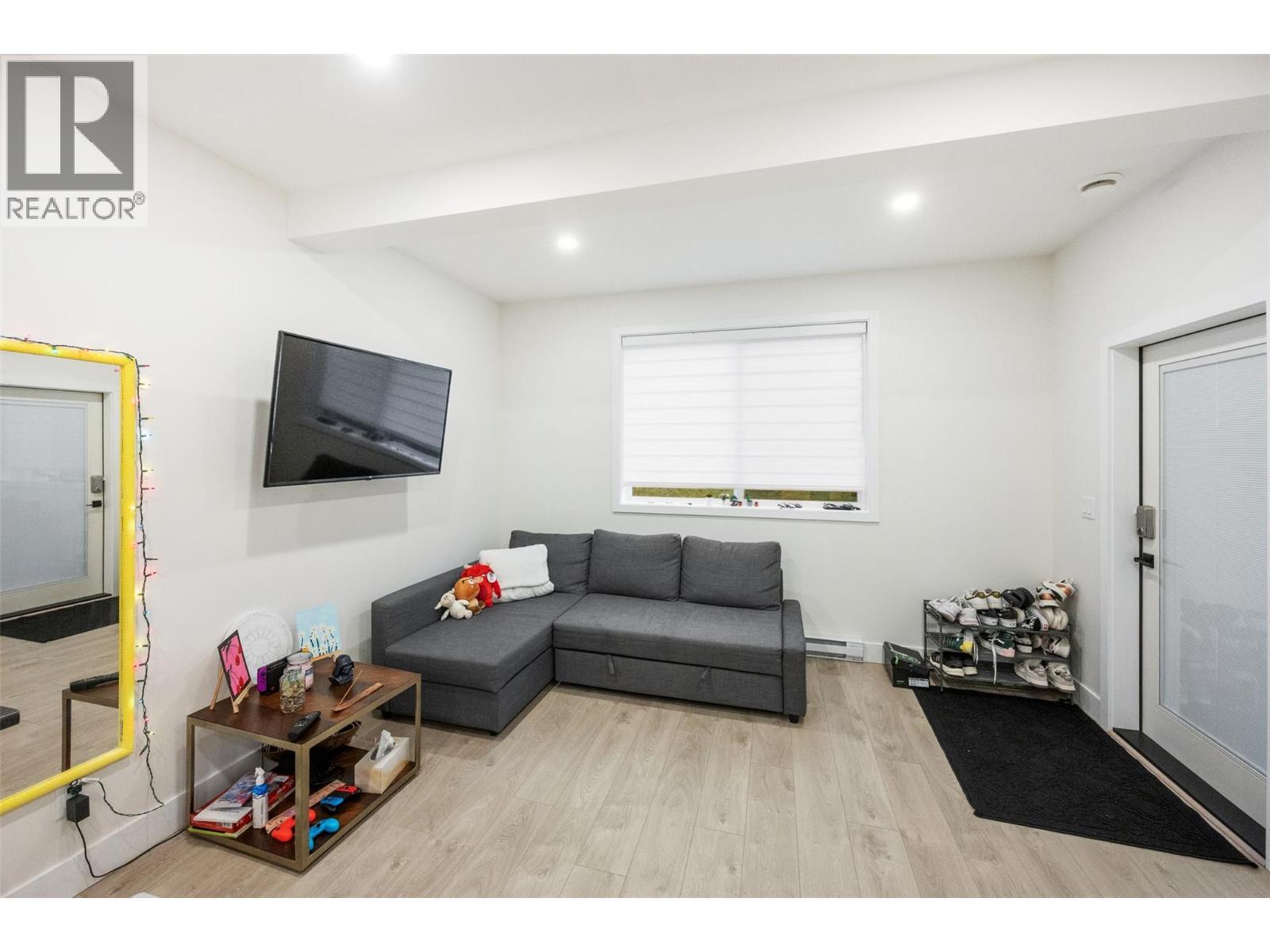 8000 Vedette Drive Unit# 22, Osoyoos, BC - Indoor