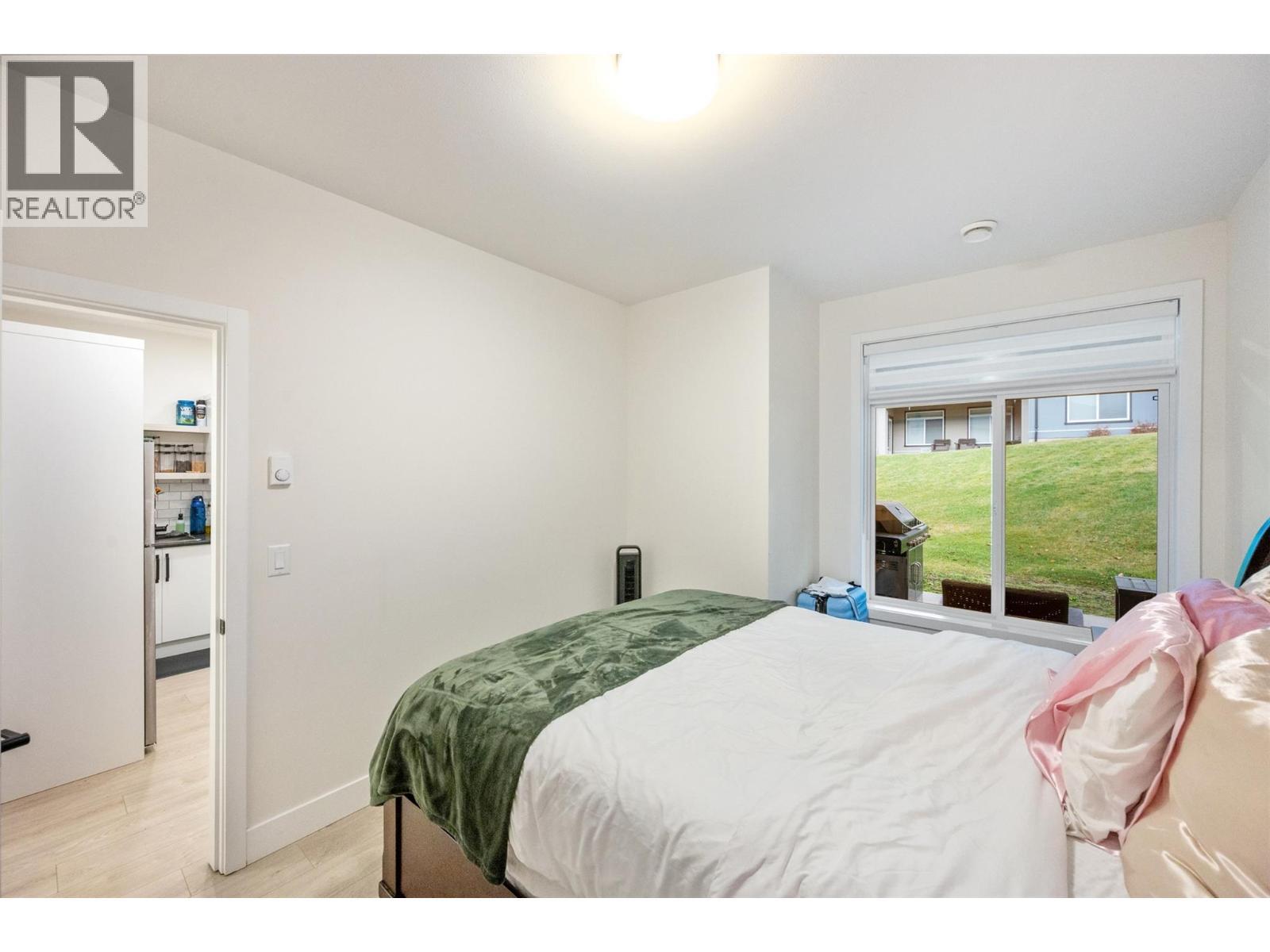 8000 Vedette Drive Unit# 22, Osoyoos, BC - Indoor Photo Showing Bedroom