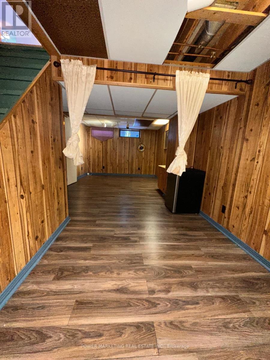 19 Brydon Court, Ottawa, ON - Indoor Photo Showing Other Room