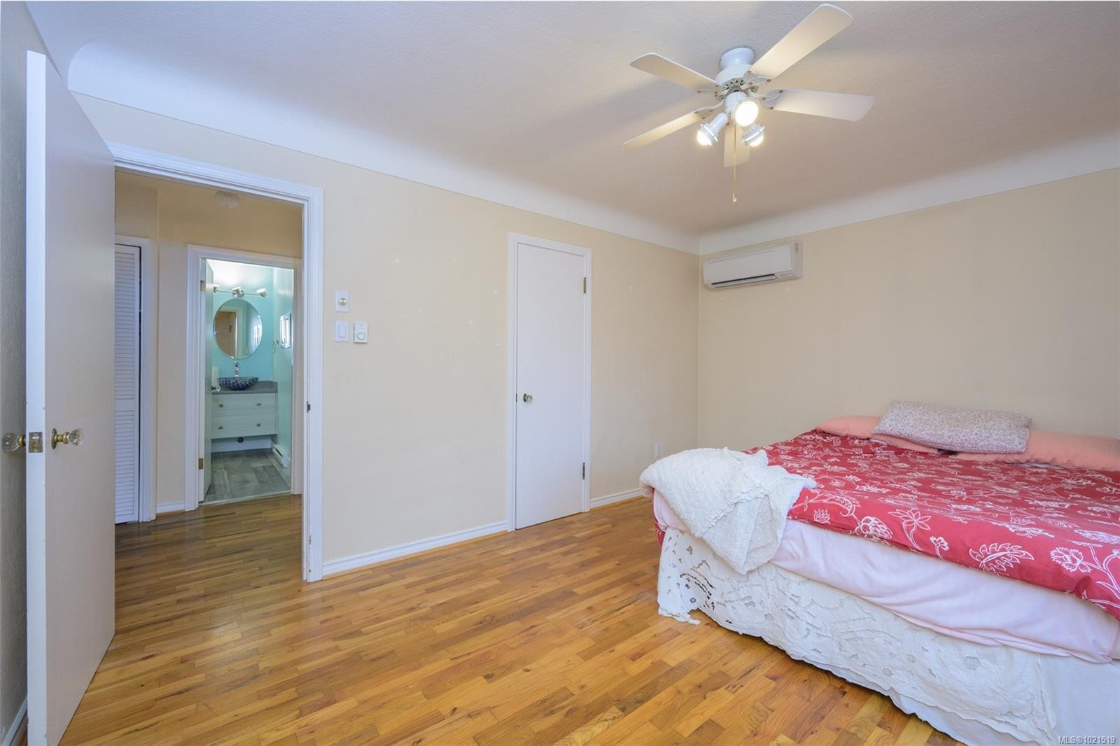 2968 Cedar Hill Rd, Victoria, BC