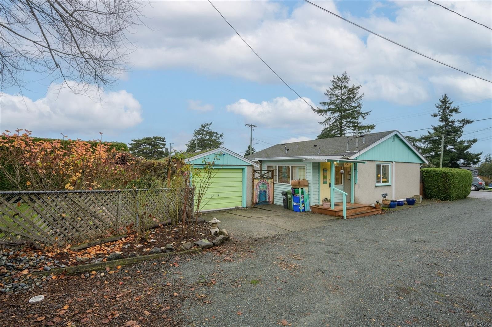 2968 Cedar Hill Rd, Victoria, BC