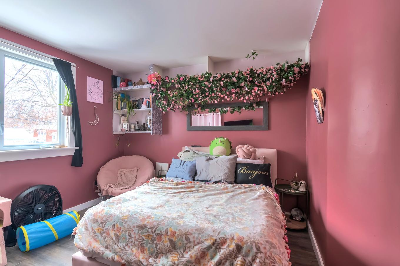 Salle de bains - 5075 Rue Maurice, Longueuil (Saint-Hubert), QC - Indoor Photo Showing Bedroom