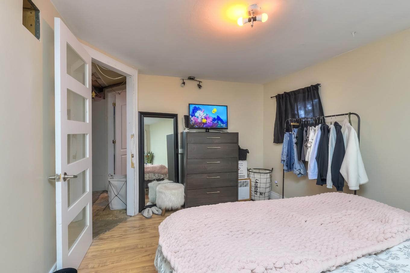 Chambre à coucher - 5075 Rue Maurice, Longueuil (Saint-Hubert), QC - Indoor Photo Showing Bedroom