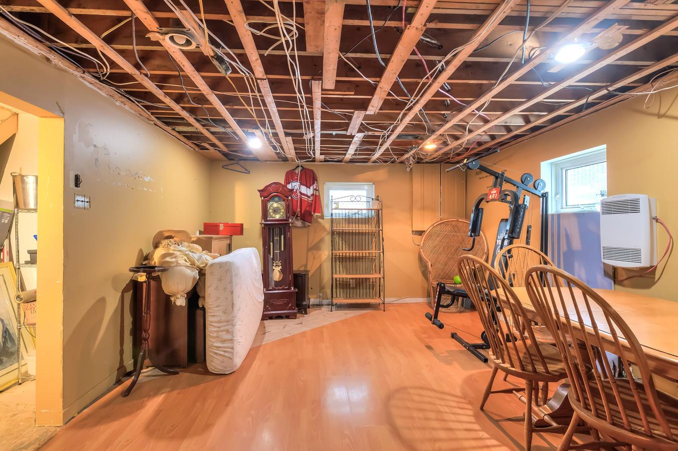 Salle familiale - 5075 Rue Maurice, Longueuil (Saint-Hubert), QC - Indoor Photo Showing Basement