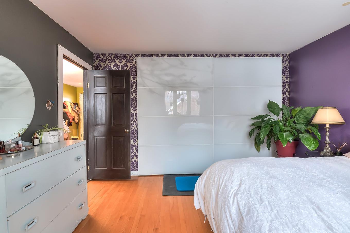 Chambre à coucher principale - 5075 Rue Maurice, Longueuil (Saint-Hubert), QC - Indoor Photo Showing Bedroom