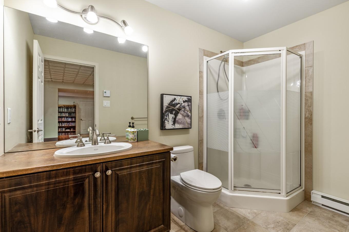 Salle de bains - 574 Rue Des Fortifications, Saint-Jean-Sur-Richelieu, QC - Indoor Photo Showing Bathroom