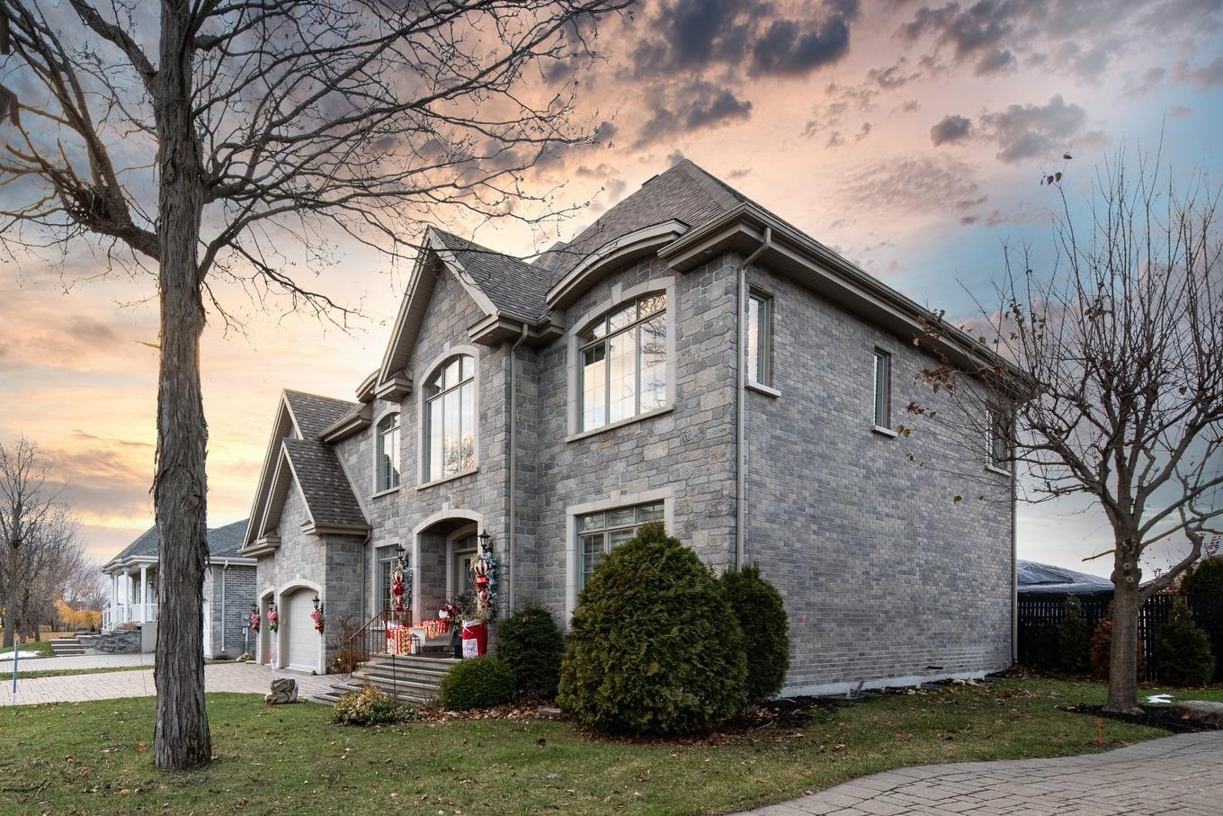 Façade - 574 Rue Des Fortifications, Saint-Jean-Sur-Richelieu, QC - Outdoor