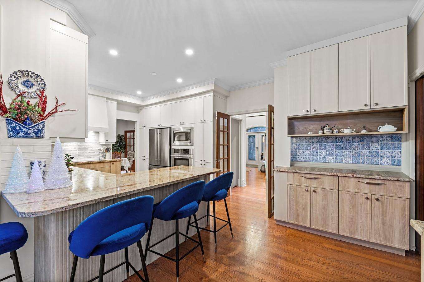 Cuisine - 574 Rue Des Fortifications, Saint-Jean-Sur-Richelieu, QC - Indoor Photo Showing Kitchen With Upgraded Kitchen