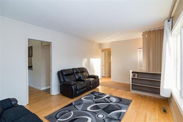 8 Byron Bay, Winnipeg, MB