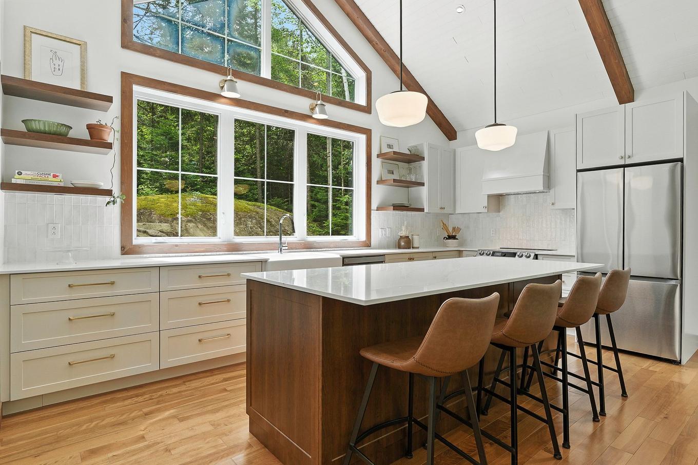 Kitchen - 3902 Ch. Paiement, Sainte-Agathe-Des-Monts, QC - Indoor Photo Showing Kitchen With Upgraded Kitchen