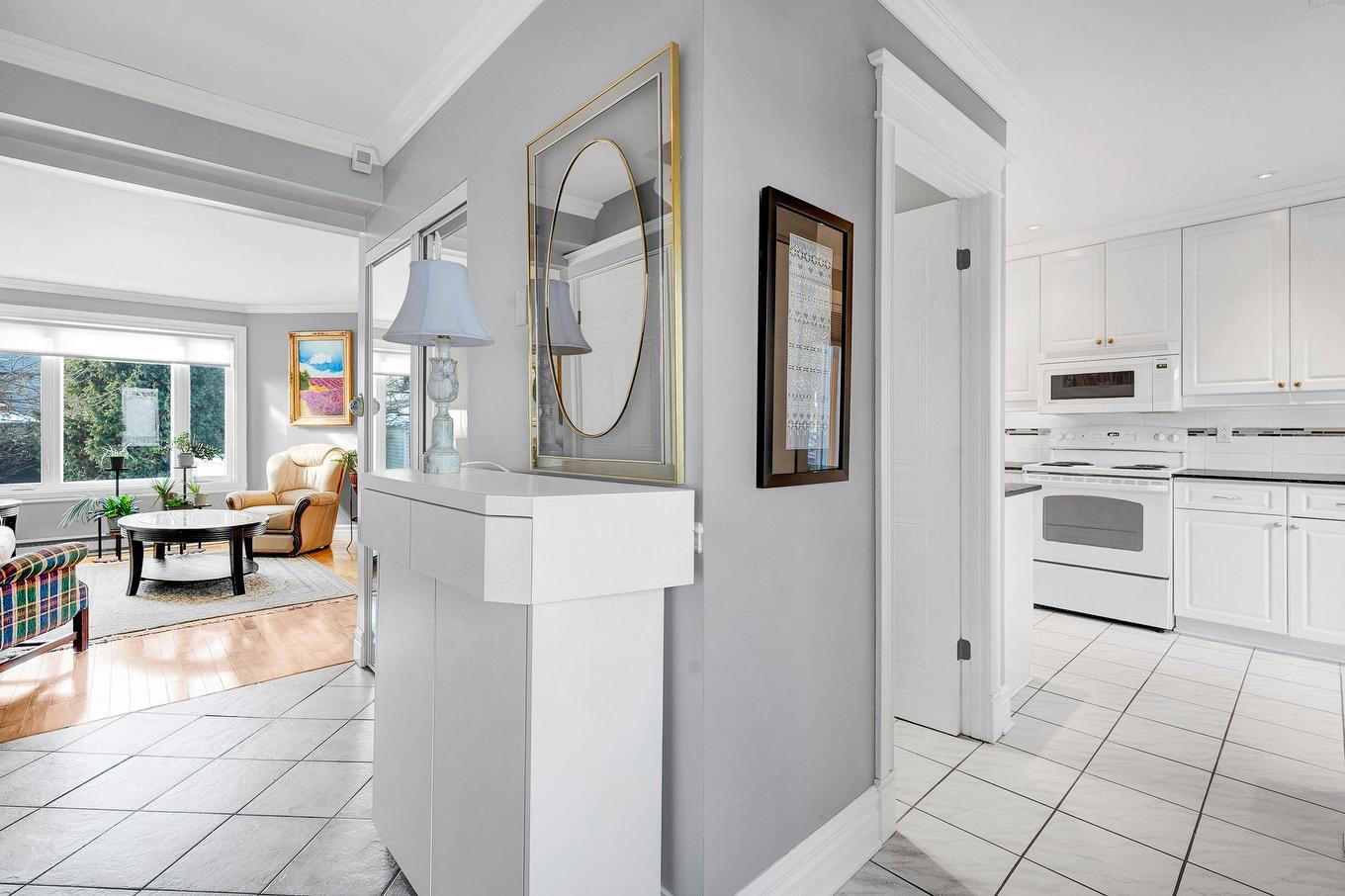 Vue d'ensemble - 468 Rue De La Chesnaye, Terrebonne (Lachenaie), QC - Indoor Photo Showing Kitchen