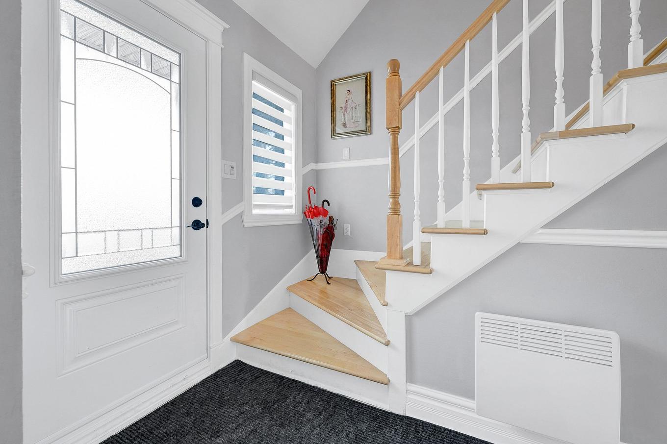 Hall d'entrée/Vestibule - 468 Rue De La Chesnaye, Terrebonne (Lachenaie), QC - Indoor Photo Showing Other Room