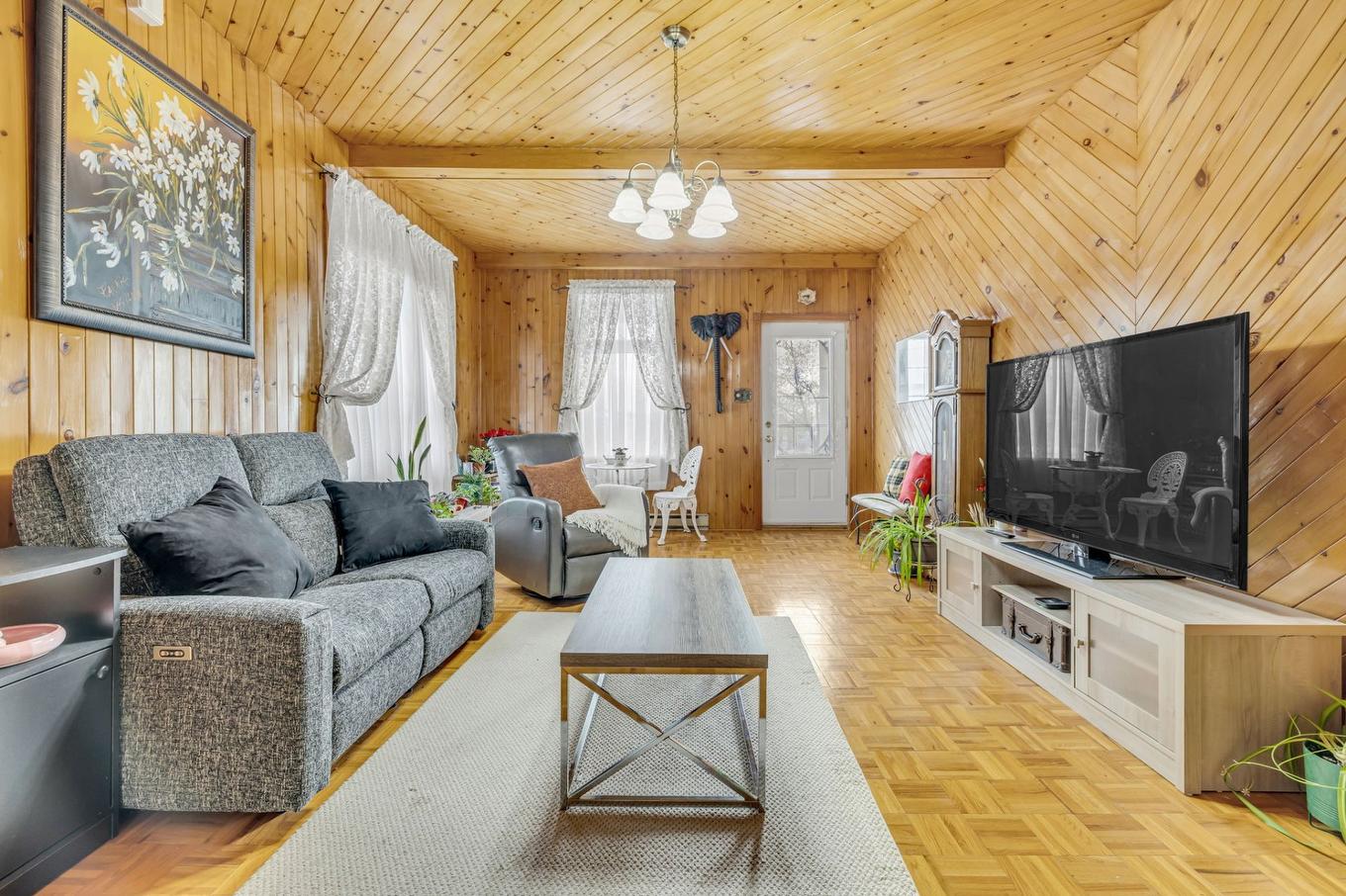 Salon - 470 Rue Du Christ-Roi, Lévis (Desjardins), QC - Indoor Photo Showing Living Room