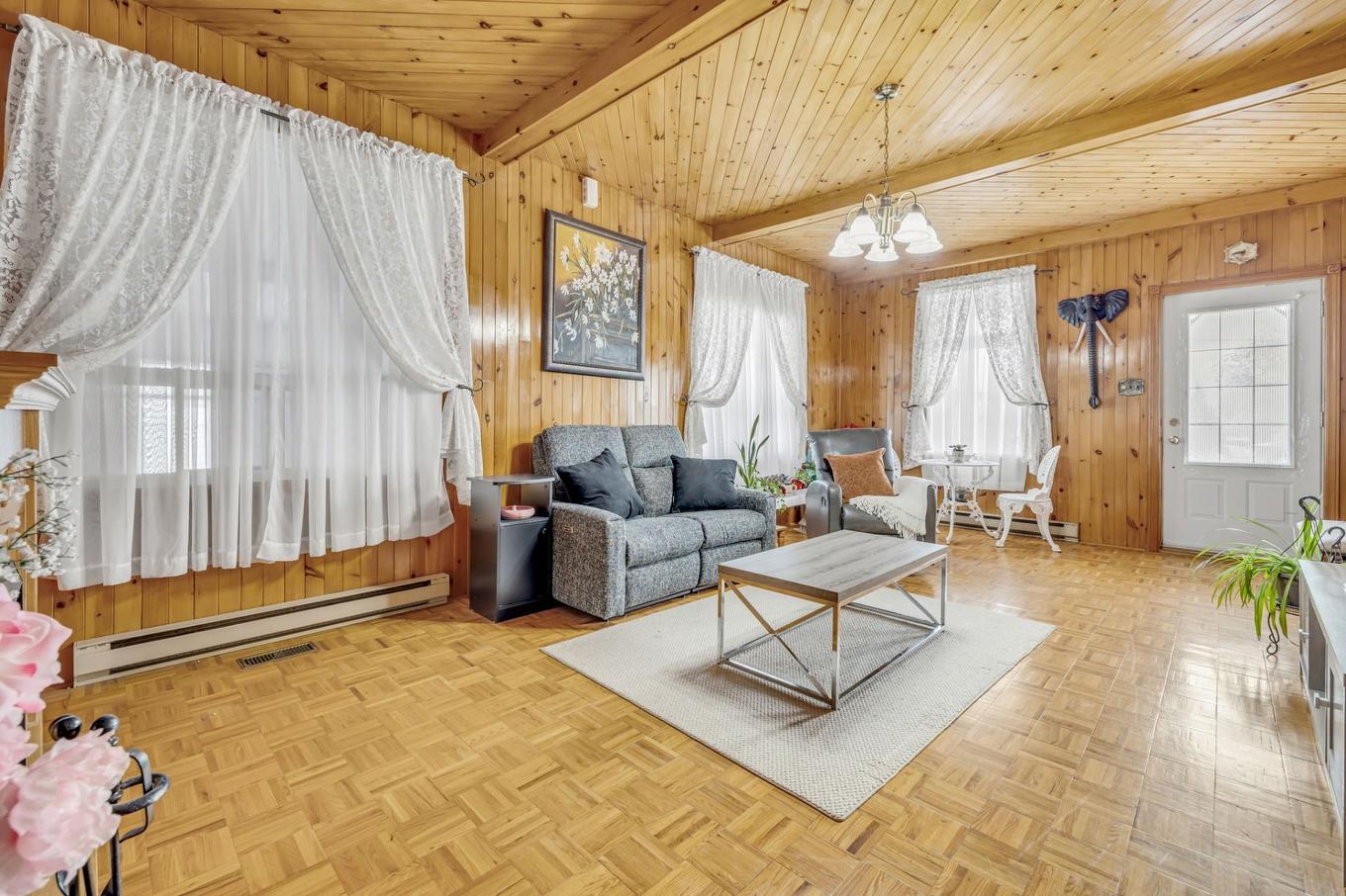 Salon - 470 Rue Du Christ-Roi, Lévis (Desjardins), QC - Indoor Photo Showing Living Room