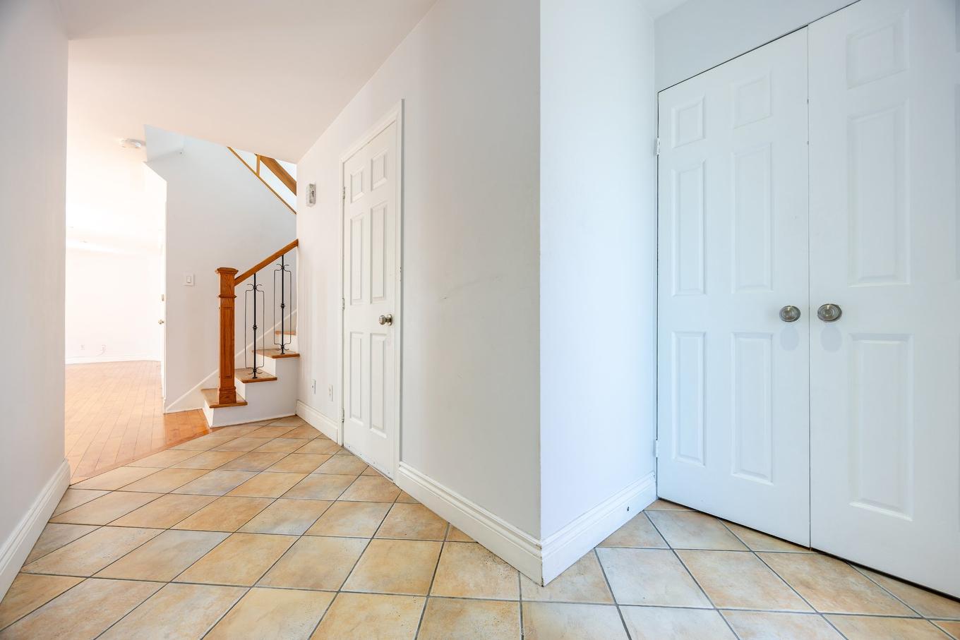 Other - 279 Av. St-Louis, Pointe-Claire, QC - Indoor Photo Showing Other Room