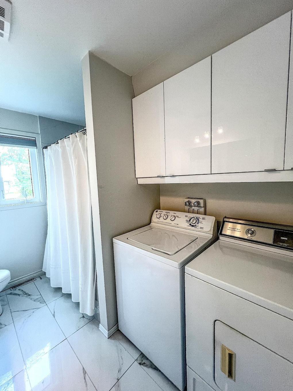 Salle de bains - 1105 Rue Cardinal-Roy, Trois-Rivières, QC - Indoor Photo Showing Laundry Room