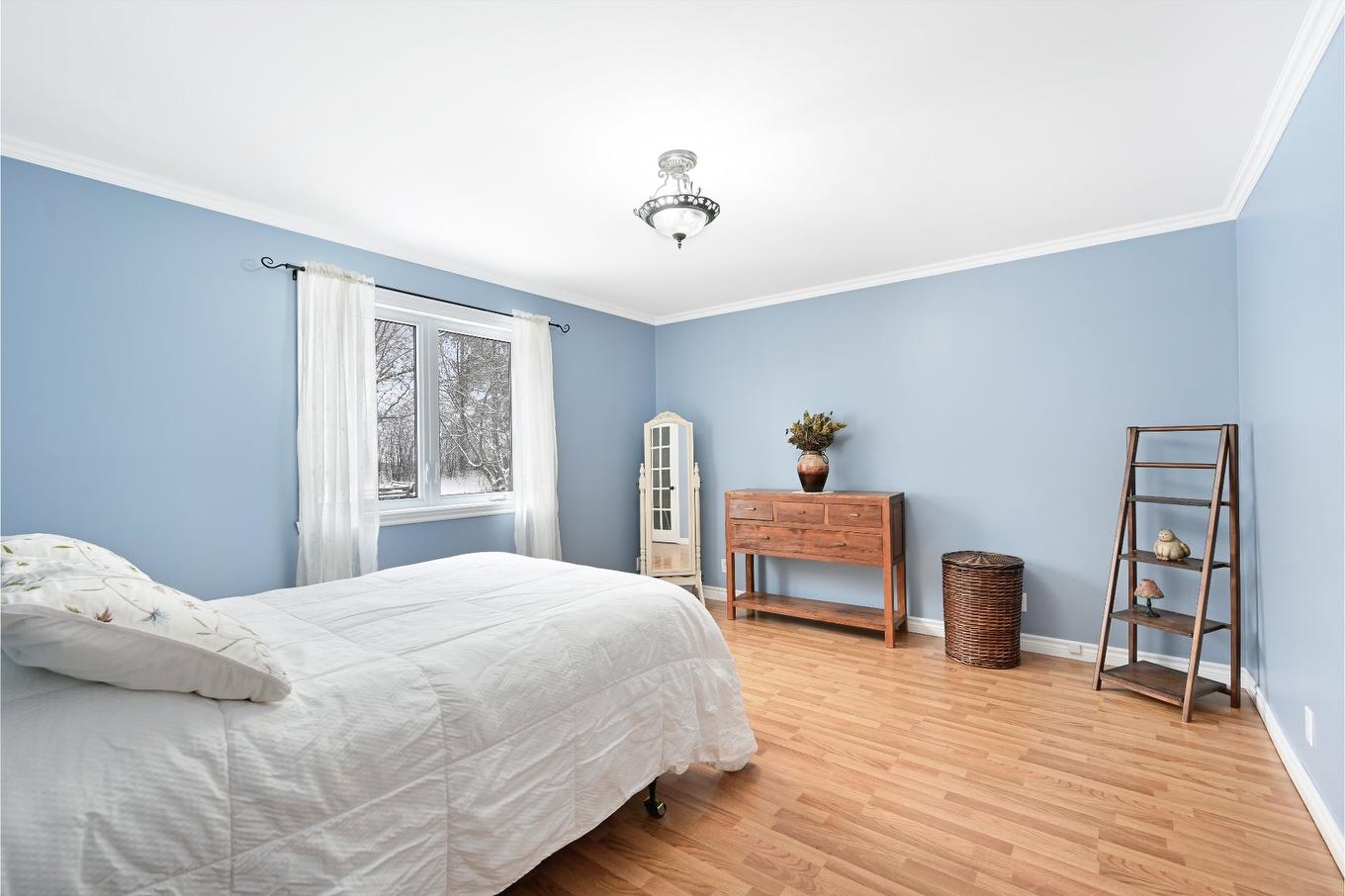 Bedroom - 319 23E Avenue E., Venise-En-Québec, QC - Indoor Photo Showing Bedroom