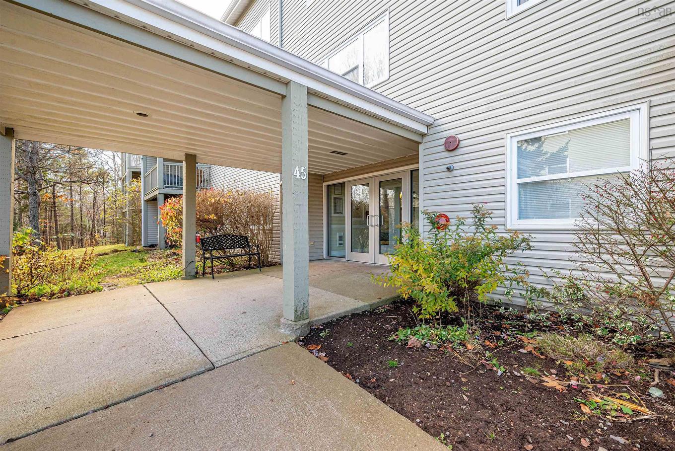 301 45 Chelton Woods Lane, Halifax, NS