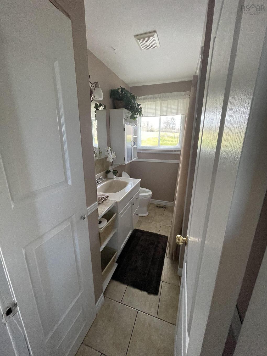 390 Beaver Bank Road, Beaver Bank, NS