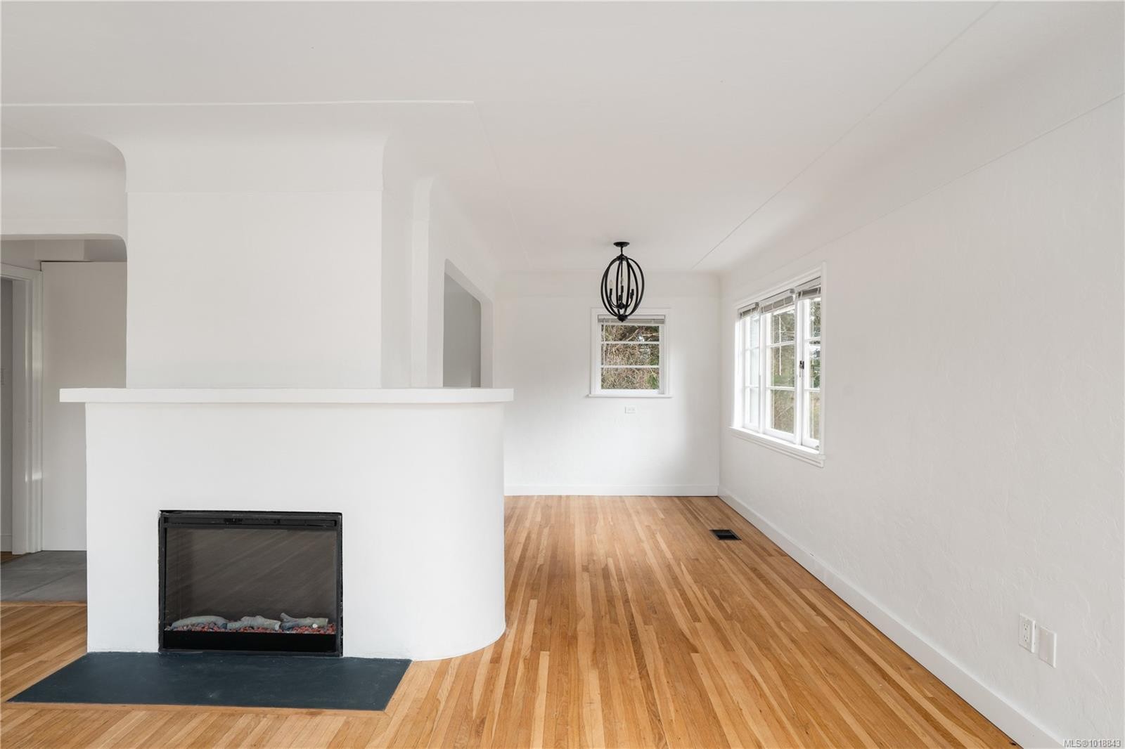 1170 Munro St, Esquimalt, BC