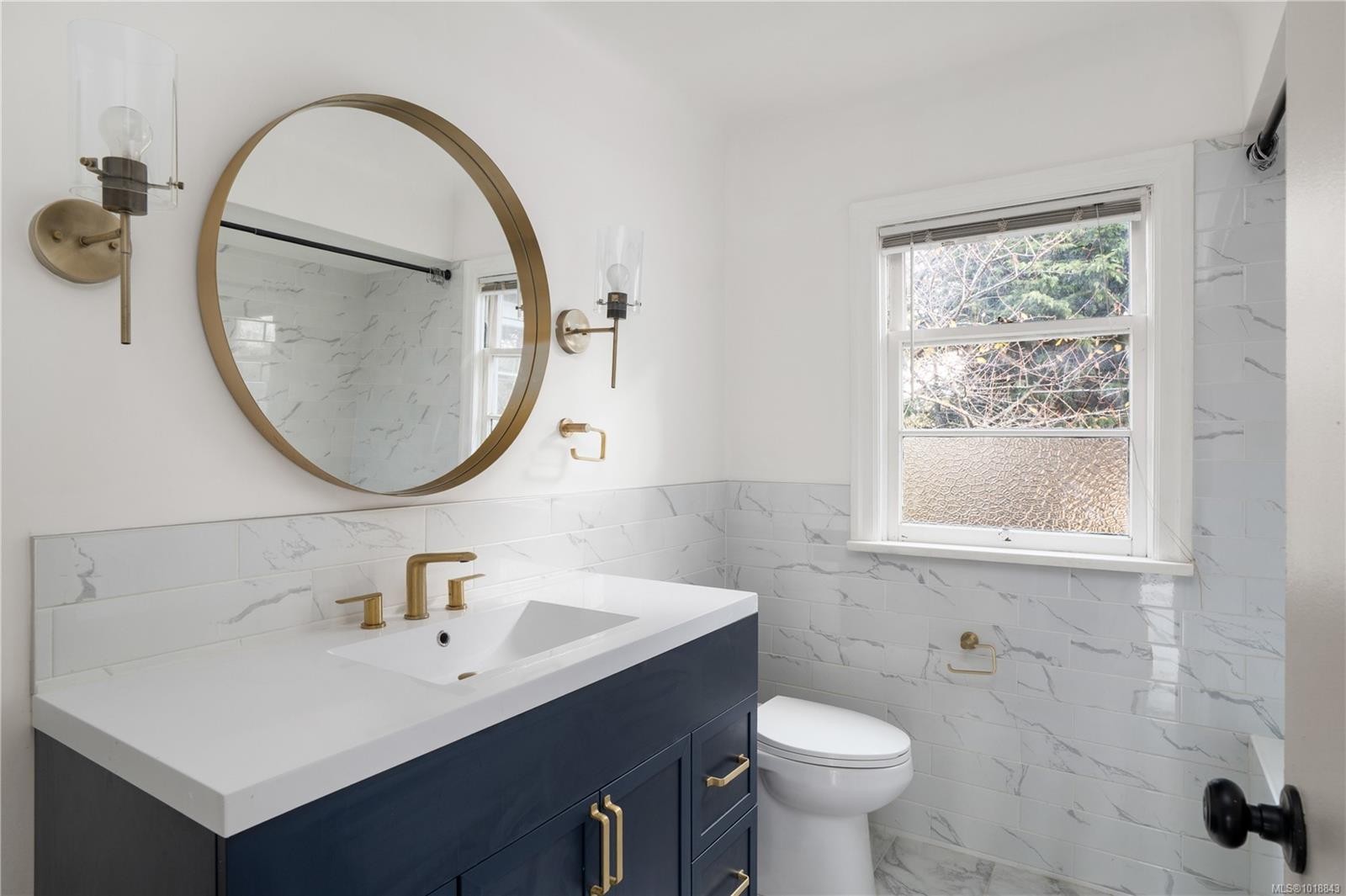 1170 Munro St, Esquimalt, BC