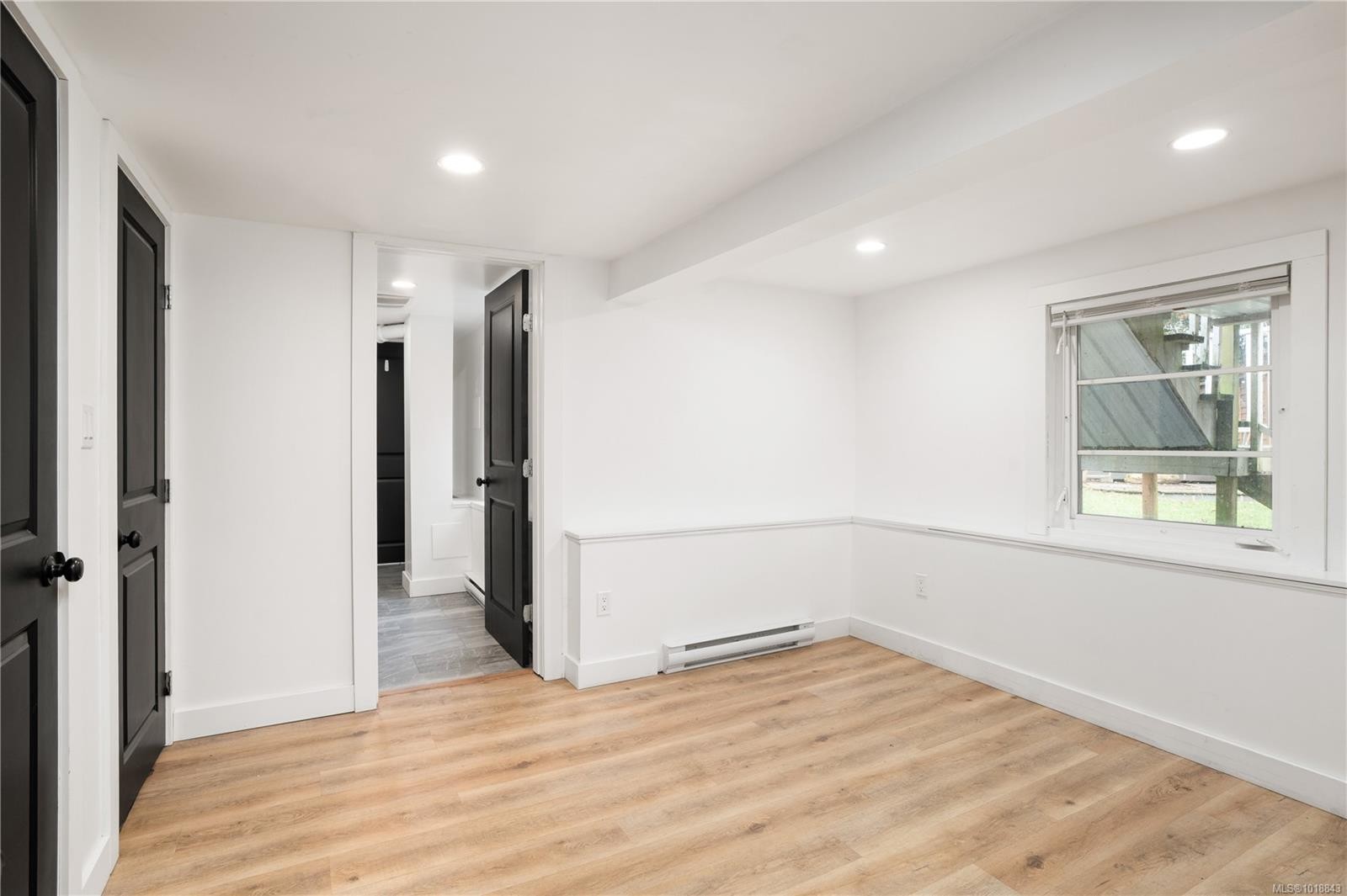 1170 Munro St, Esquimalt, BC