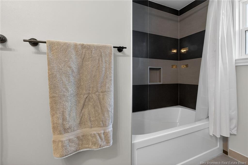 60 Crown, Moncton, NB