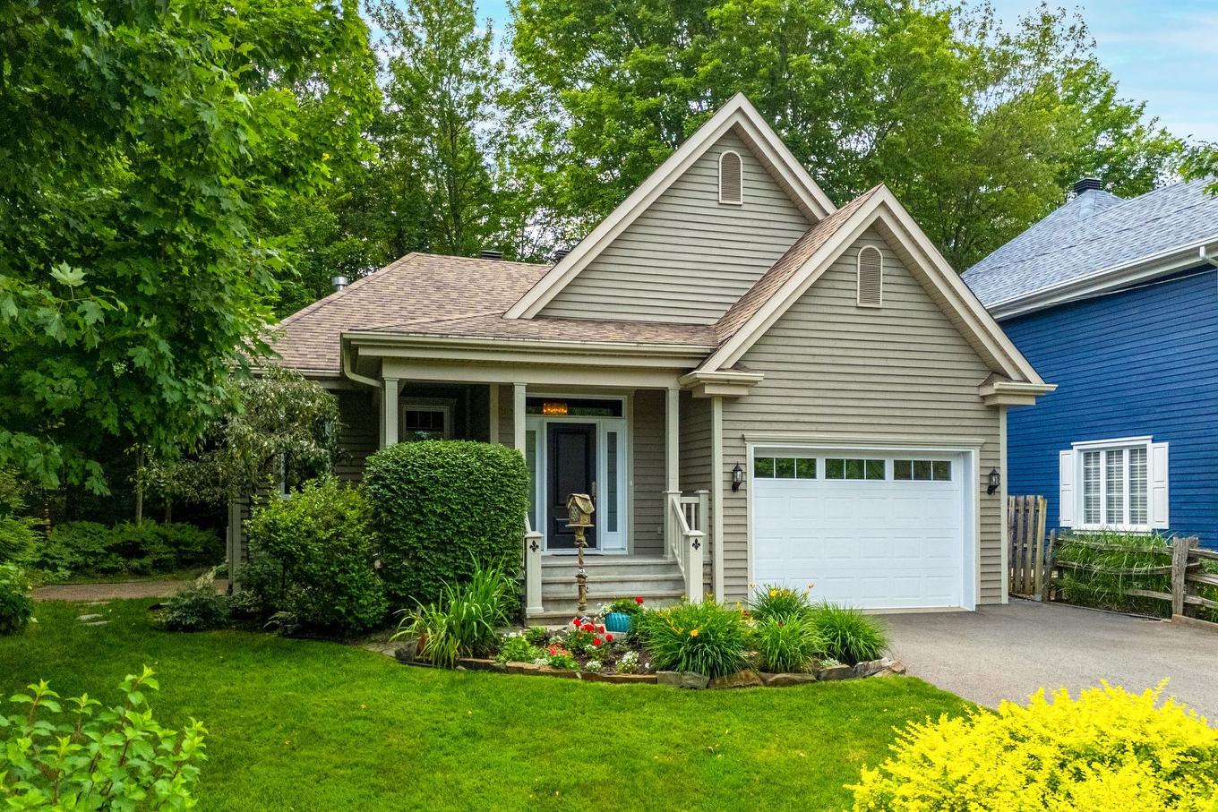 Frontage - 4646 Rue Des Chanterelles, Sherbrooke (Brompton/Rock Forest/Saint-Élie/Deauville), QC - Outdoor With Facade