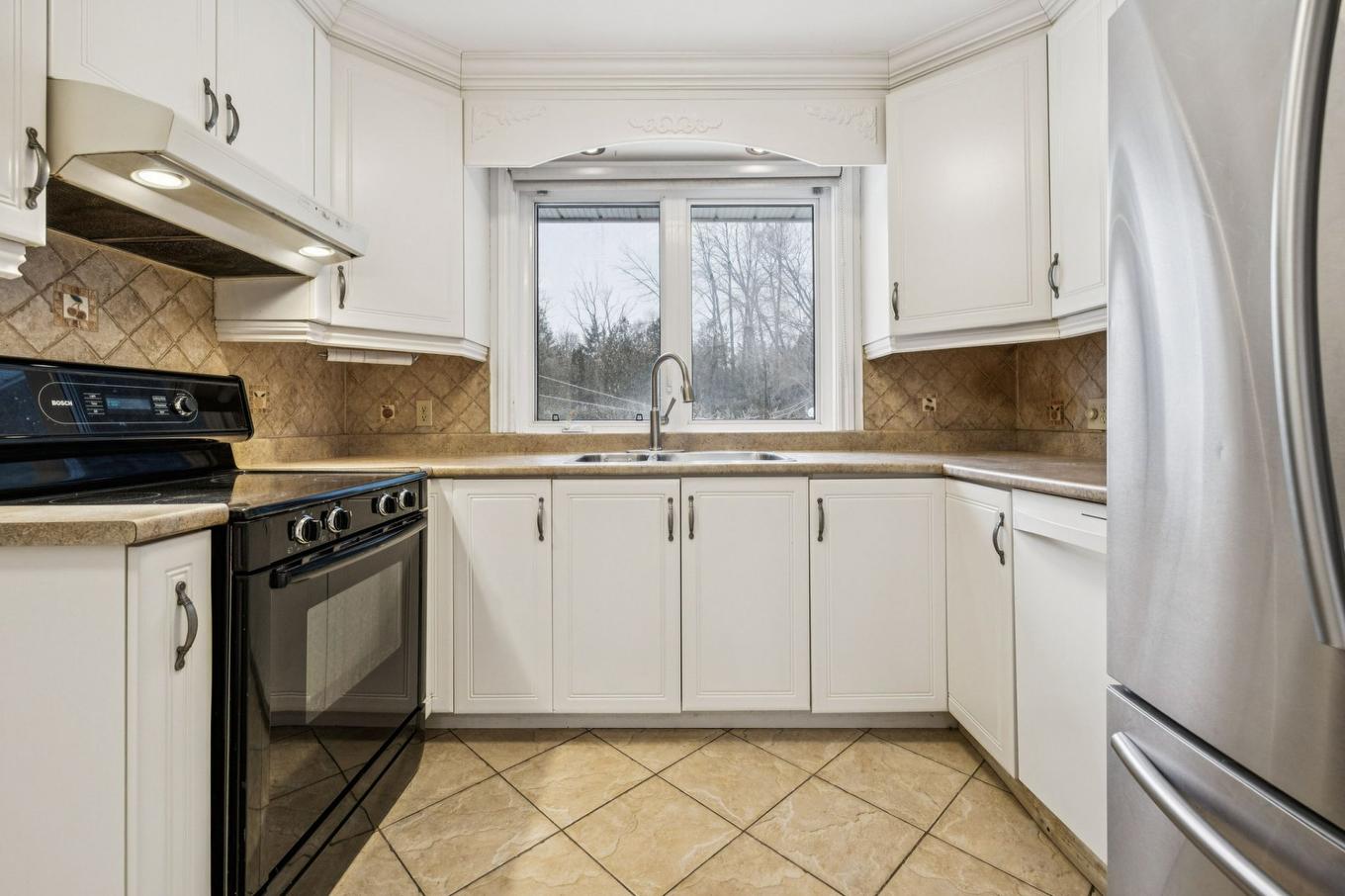 Cuisine - 44 Prom. Lakeview, Gatineau (Aylmer), QC - Indoor Photo Showing Kitchen With Double Sink