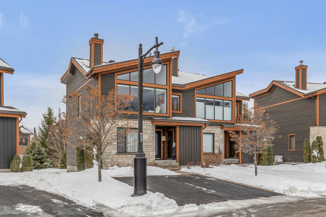 Façade - 57 Rue De La Traverse, Beaupré, QC - Outdoor With Facade