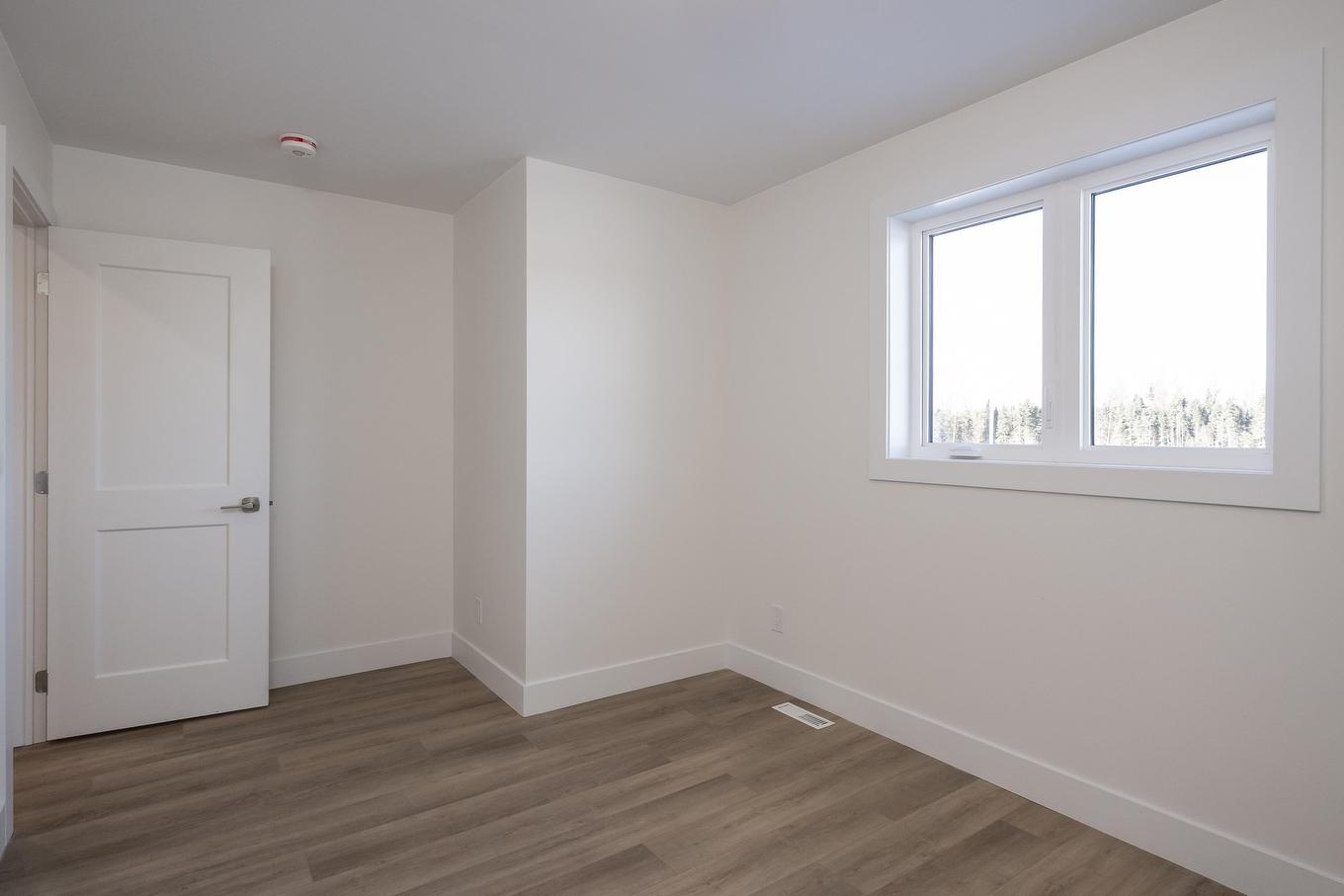 202 Bruin Crescent, Thunder Bay, ON - Indoor Photo Showing Other Room