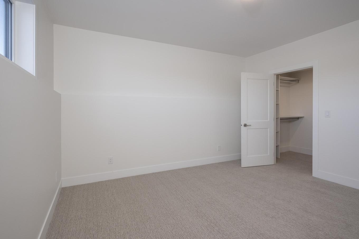 202 Bruin Crescent, Thunder Bay, ON - Indoor Photo Showing Other Room