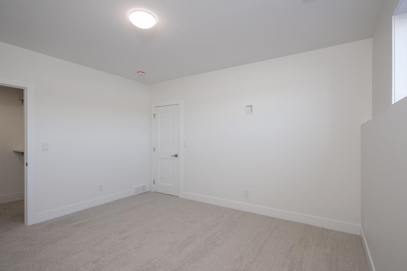 202 Bruin Crescent, Thunder Bay, ON - Indoor Photo Showing Other Room