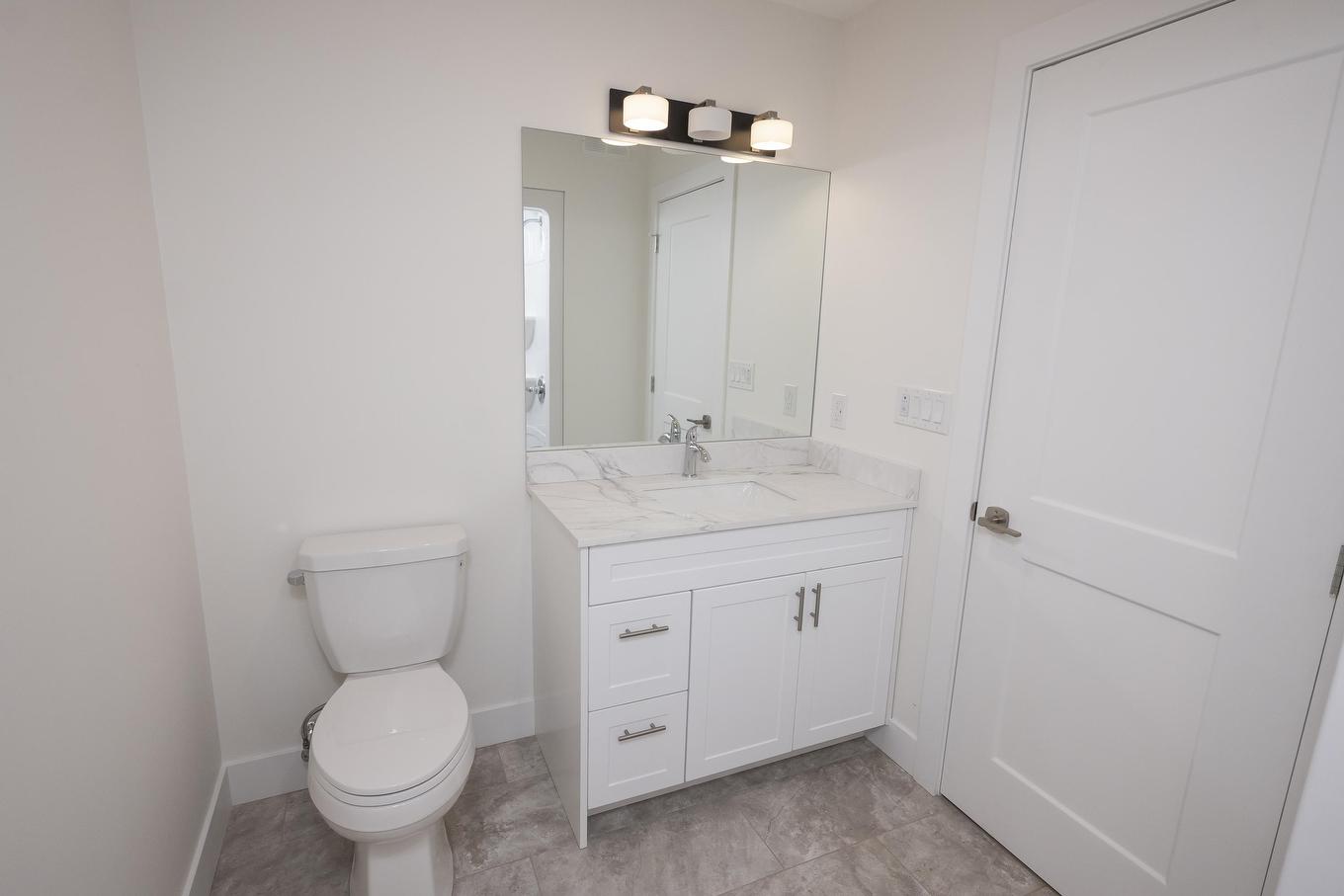 202 Bruin Crescent, Thunder Bay, ON - Indoor Photo Showing Bathroom