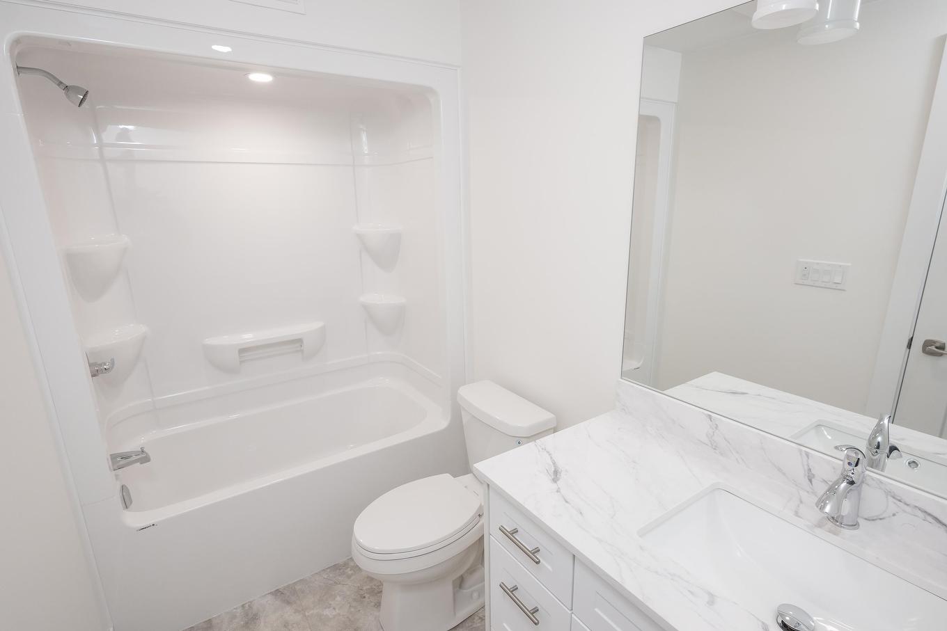 202 Bruin Crescent, Thunder Bay, ON - Indoor Photo Showing Bathroom