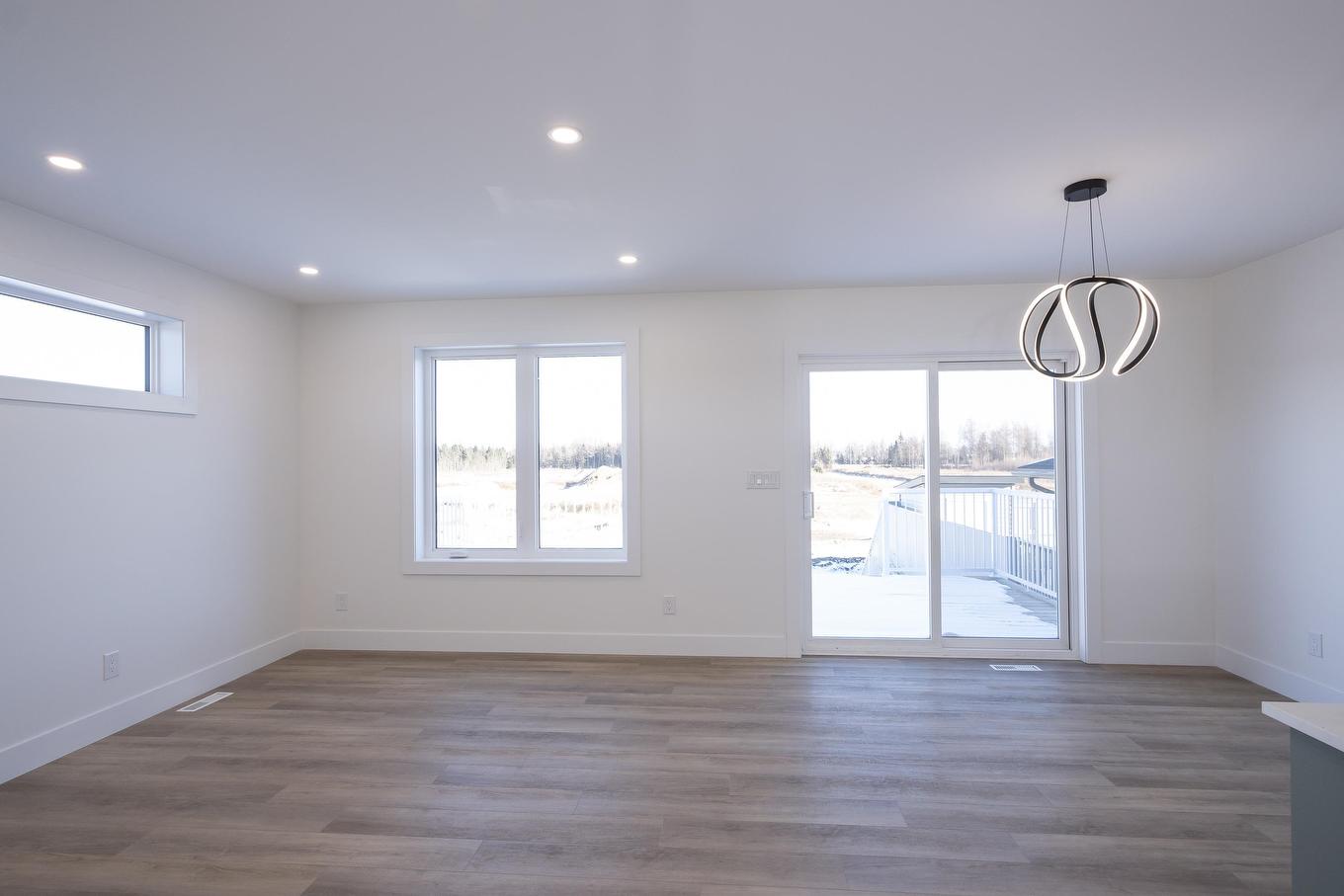 202 Bruin Crescent, Thunder Bay, ON - Indoor Photo Showing Other Room