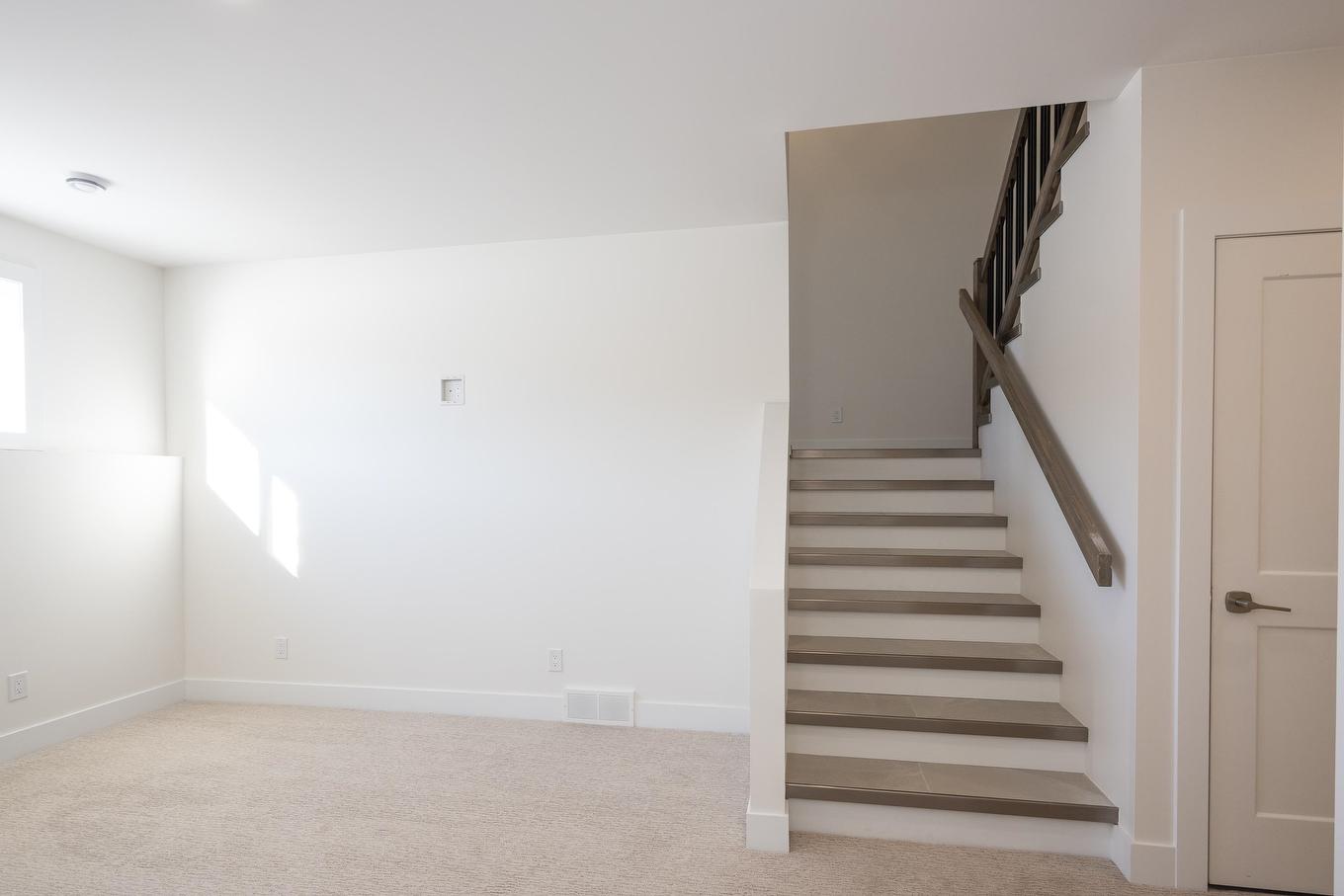 202 Bruin Crescent, Thunder Bay, ON - Indoor Photo Showing Other Room