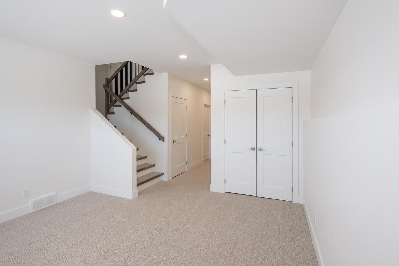 202 Bruin Crescent, Thunder Bay, ON - Indoor Photo Showing Other Room