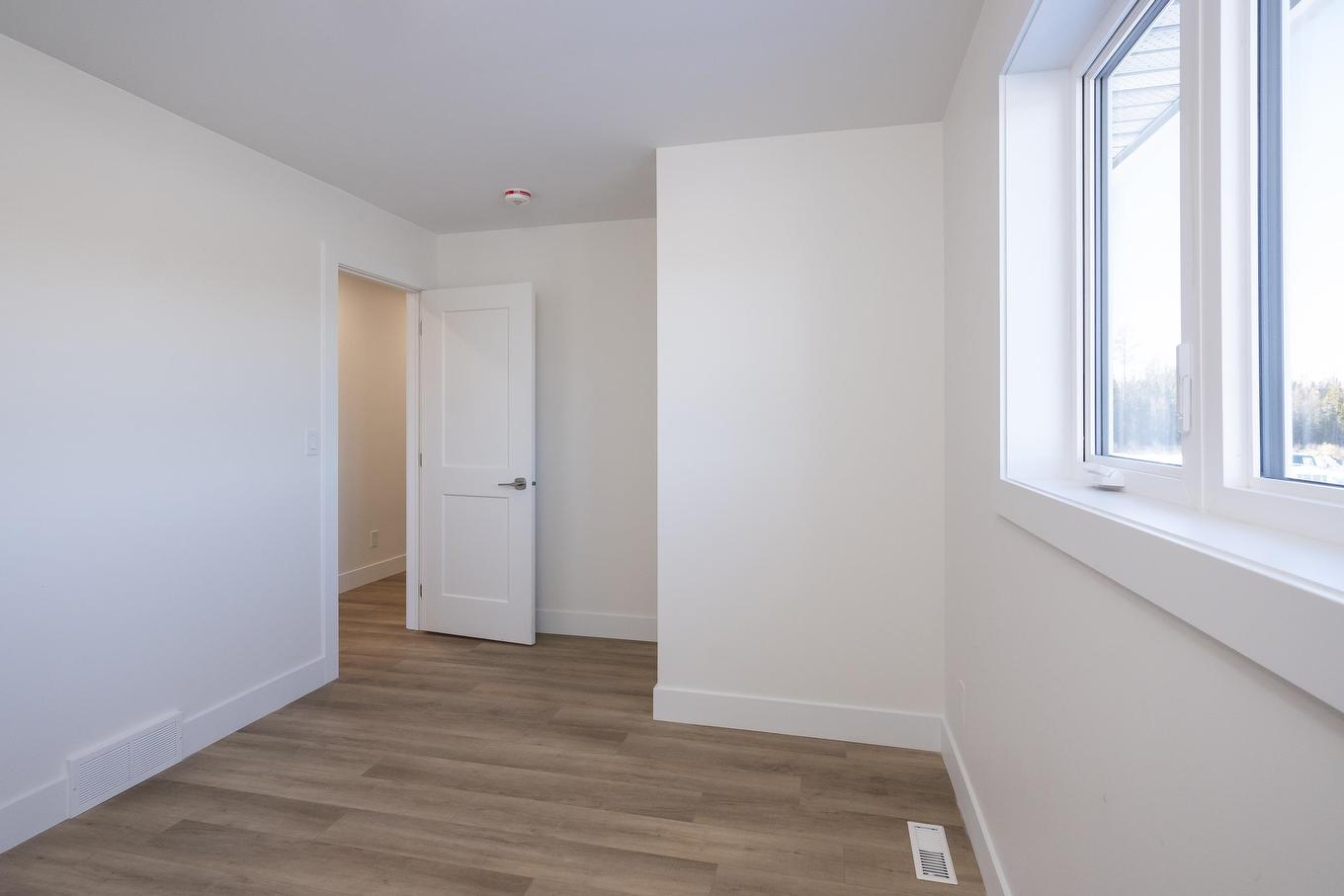 202 Bruin Crescent, Thunder Bay, ON - Indoor Photo Showing Other Room