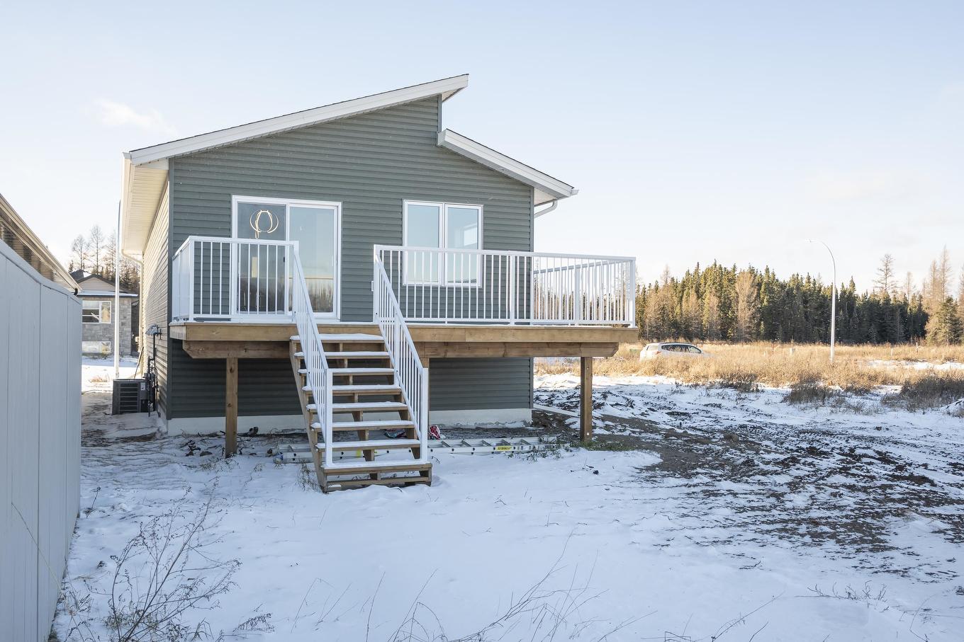 202 Bruin Crescent, Thunder Bay, ON - Outdoor With Deck Patio Veranda