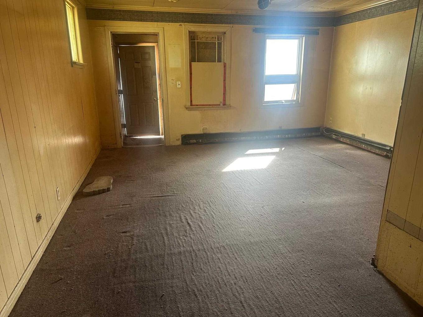 335 Heron Street, Thunder Bay, ON - Indoor Photo Showing Other Room