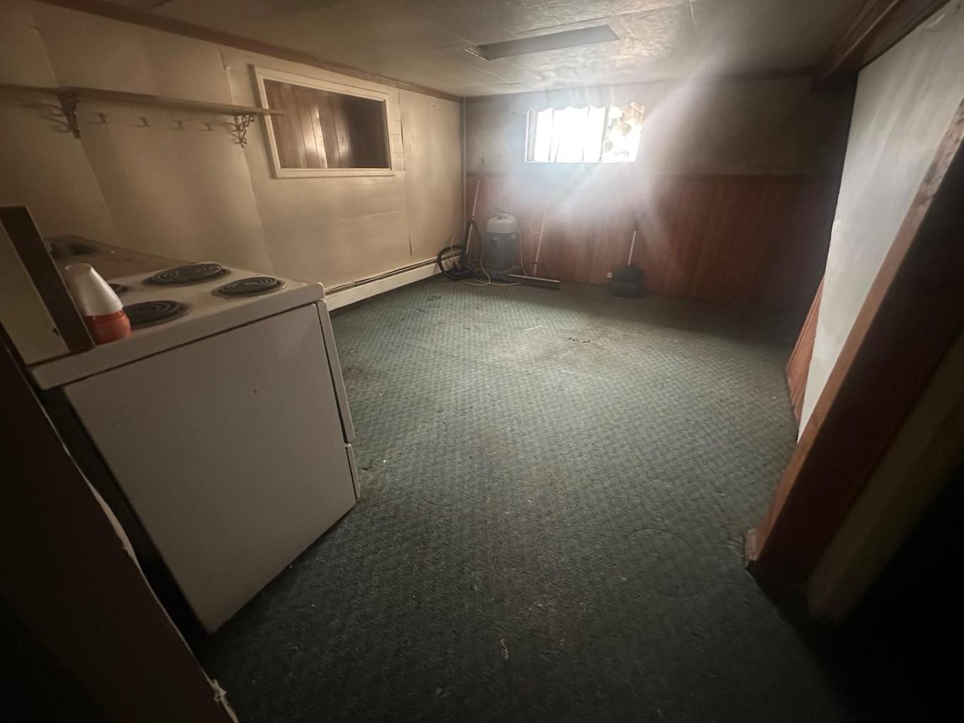 335 Heron Street, Thunder Bay, ON - Indoor