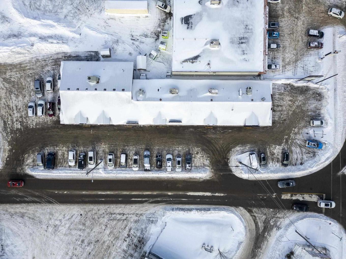 1100 Memorial Avenue, Thunder Bay, ON