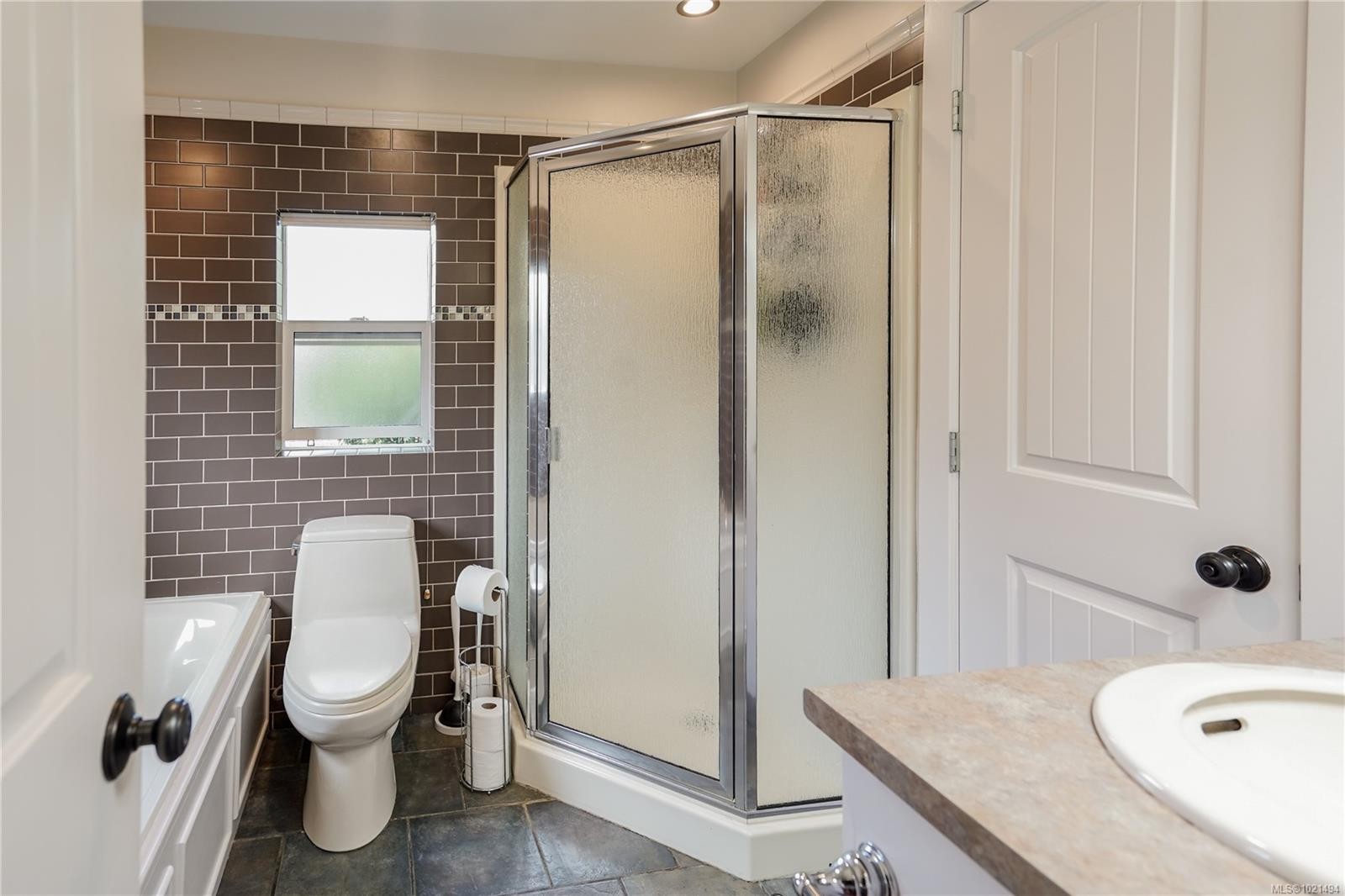 2617 Doncaster Dr, Victoria, BC