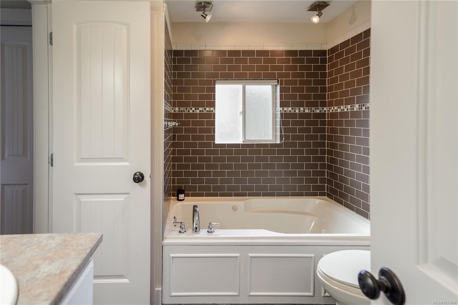 2617 Doncaster Dr, Victoria, BC